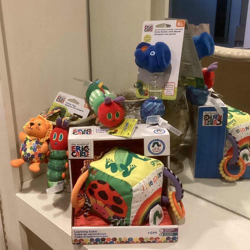 NEW ERIC CARLE LEARNING CUBE CHIME TOYS STICK RATTLE & SOFT SHAKER 5PIECE BUNDLE